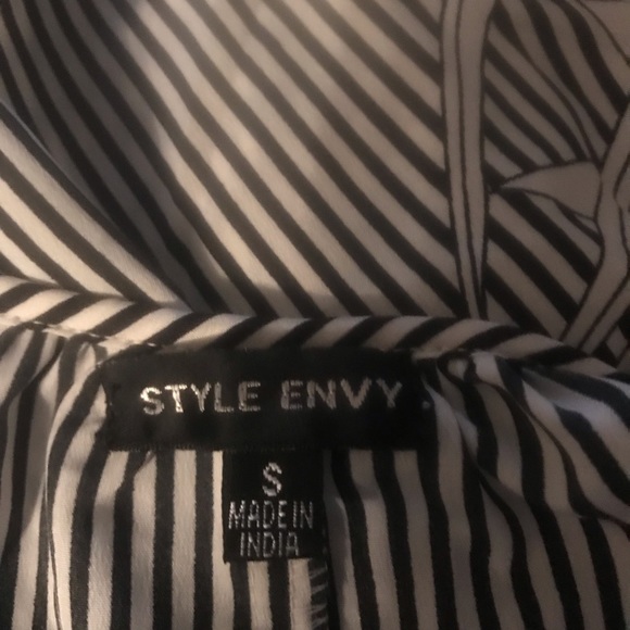 Style Envy Cold Shoulder Bell Sleeve Blouse - Picture 6 of 6